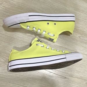 NWOT Yellow Chuck Taylor Converse All Stars